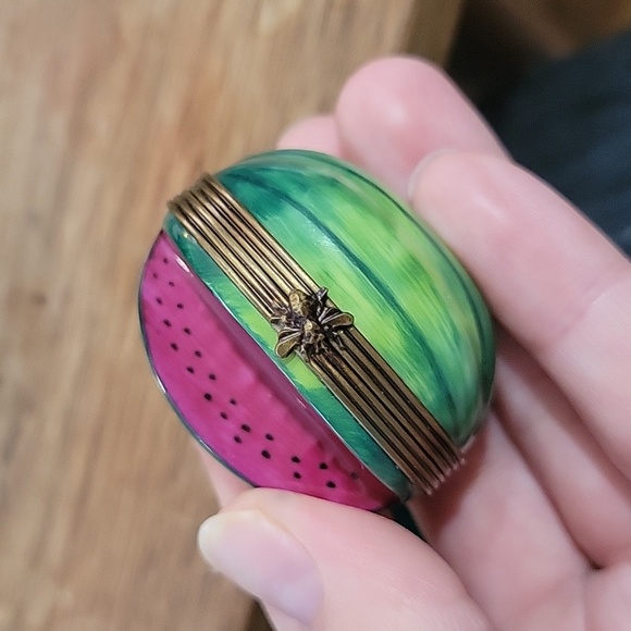 LIMOGES Antique pill box watermelon porcelain French hand painted fruit pill box - Picture 5 of 9
